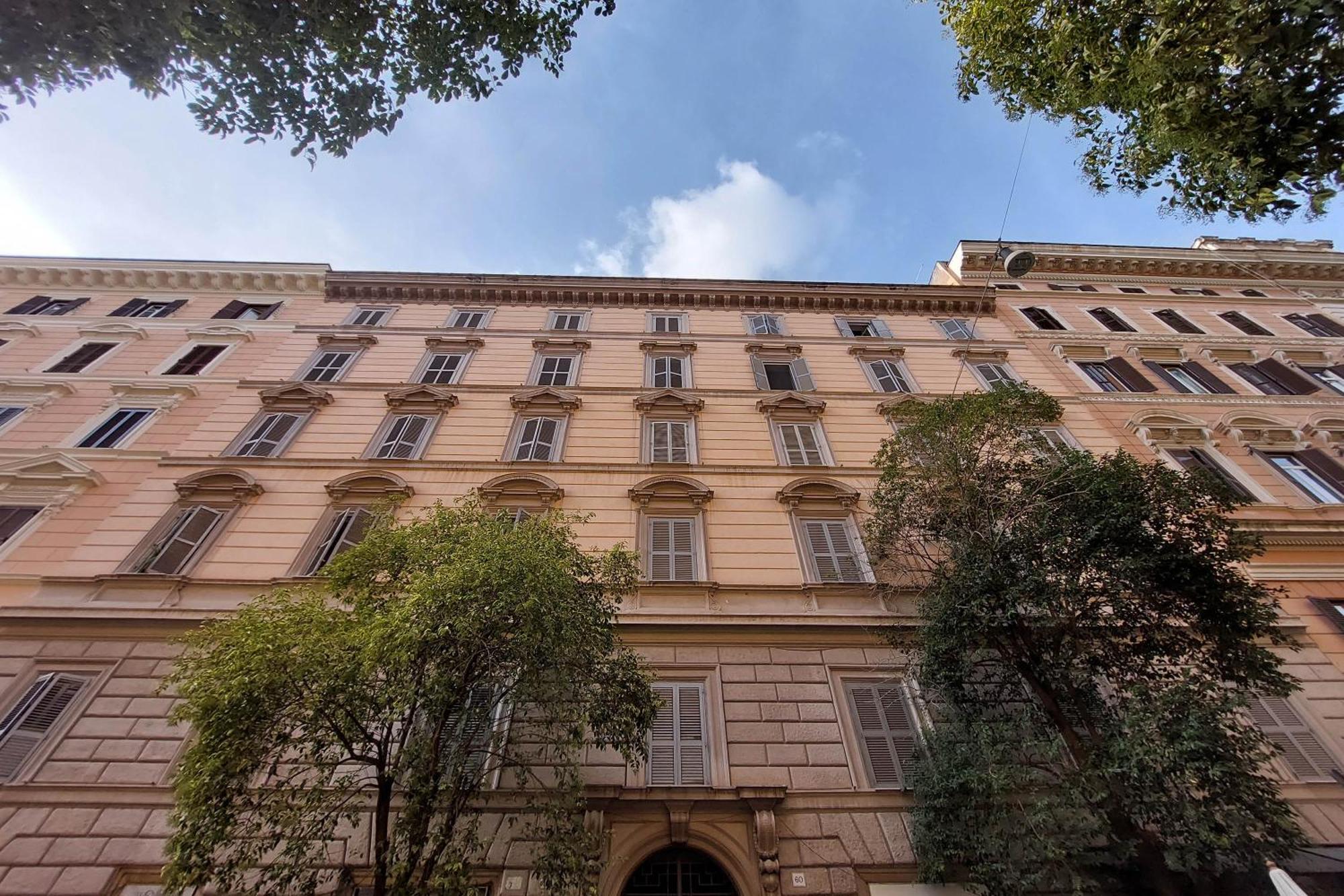 Roman Holiday Suites Exterior photo